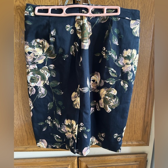 J Crew Black Floral Pencil Skirt - Pink & Olive Print - Picture 4 of 4